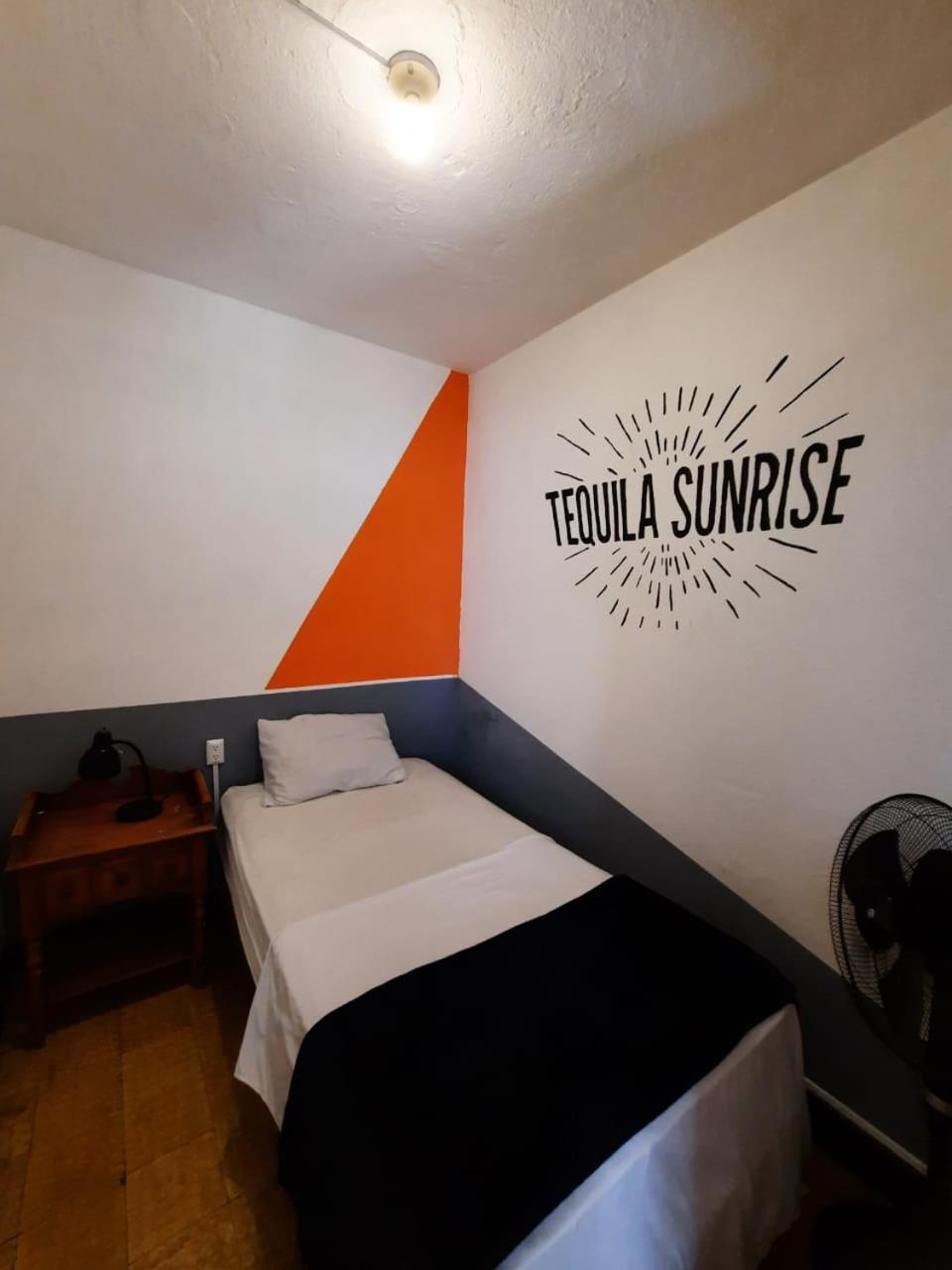 Tequila Sunrise Hostel Guatemala-Stadt Exterior foto